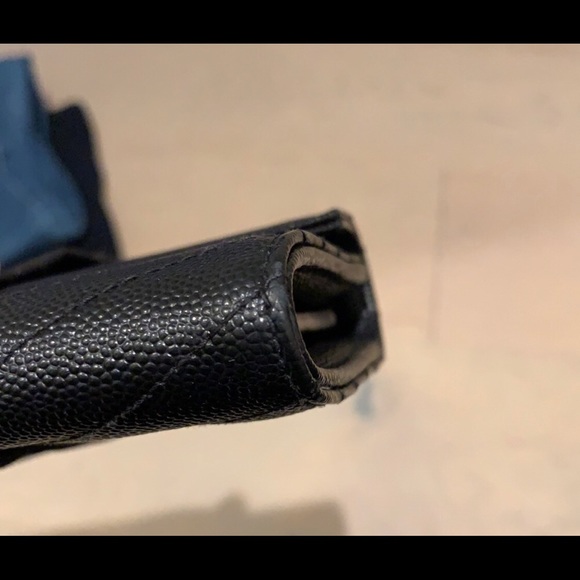 YSL Large Grain de Poudre Leather Flap Wallet - Picture 2 of 13